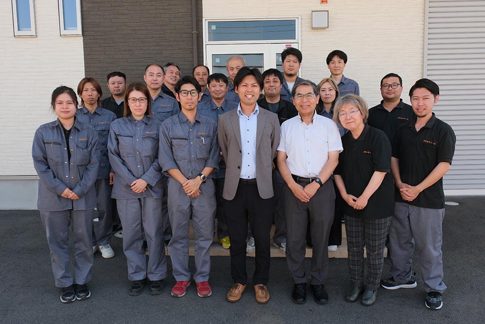 多能工の現場が選んだ「町工場生まれの生産管理システム」。手書き管理からの脱却とISO基盤を構築